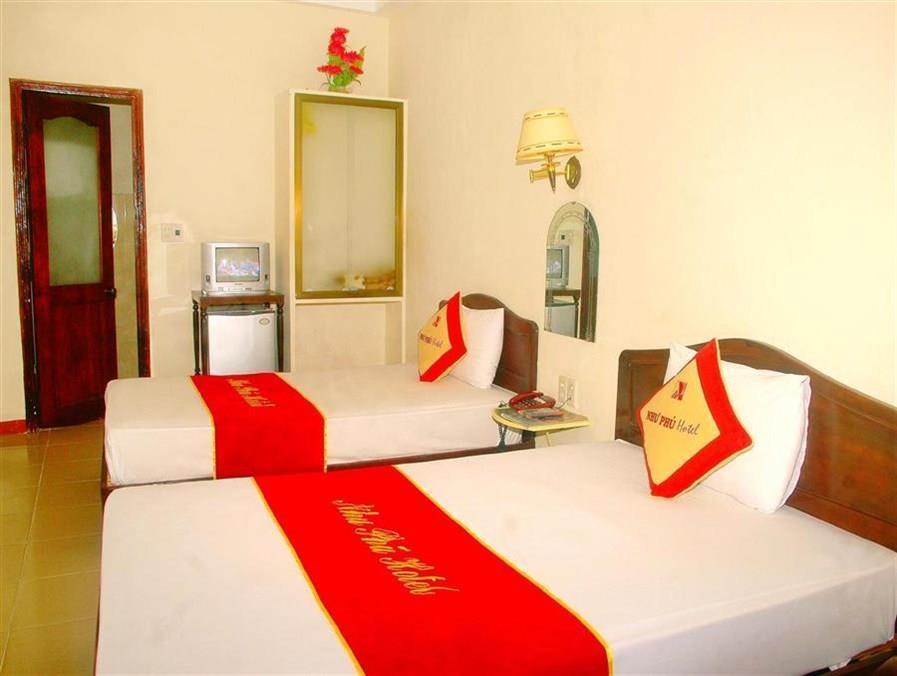 Nhu Phu Hotel Hue Exterior photo