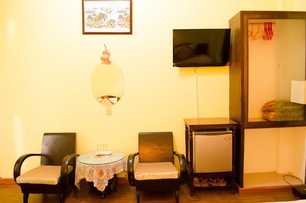 Nhu Phu Hotel Hue Exterior photo