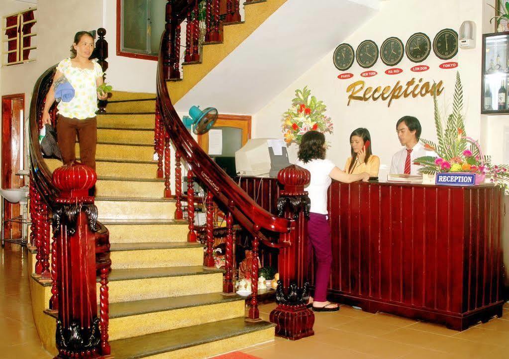 Nhu Phu Hotel Hue Exterior photo
